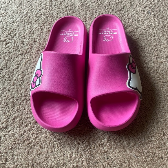 Hello Kitty Girls Pink Slide Sandals 4/5 - Picture 4 of 8